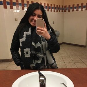 Meet Your Posher , Anna !!